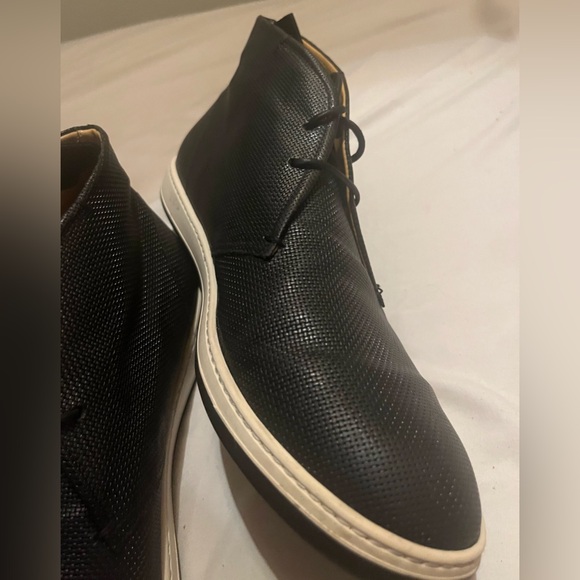 Giorgio Armani Black Pebbled Leather Ankle Boots. Worn once. 8 1/2. - Picture 8 of 11